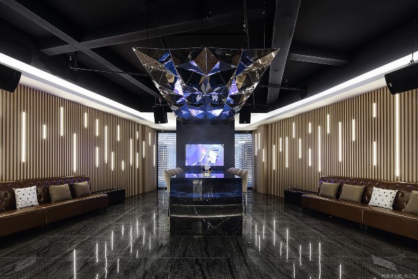 重庆热辣桑拿，美食自助盛宴！